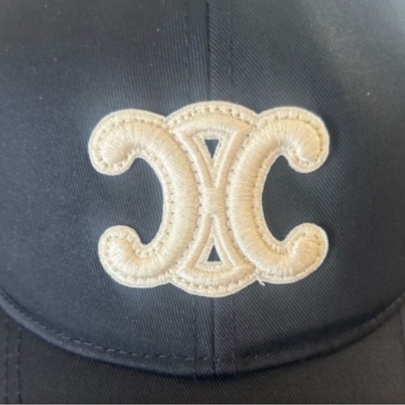 New black  Celine hat never wornTRIOMPHE BASEBALL CAP IN COTTON size M - Picture 2 of 5
